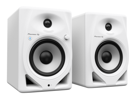 Pioneer DM-50D-BT-W по цене 40 000 ₽