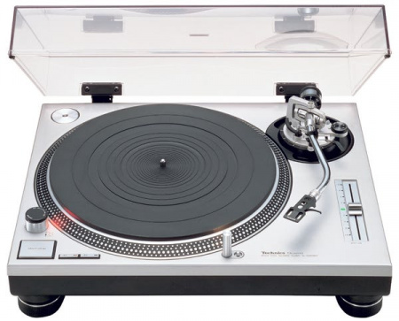 Technics SL-1200 mk2 по цене 42 000 руб.