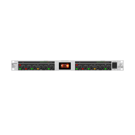 Behringer MIC2200 V2 по цене 15 650 ₽
