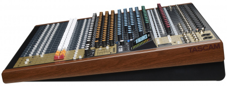 Tascam Model 24 по цене 187 150 ₽