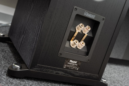 Magnat Signature 505 Black по цене 120 000 ₽