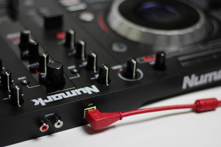 DJTT Chroma Cables USB Red (Угловой) по цене 2 350 ₽