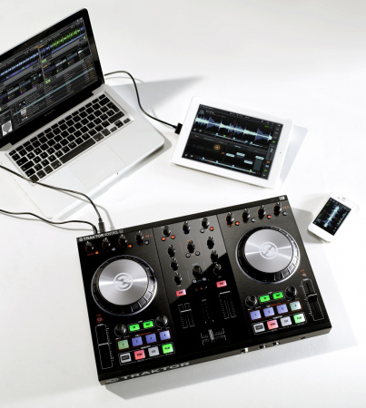 Native Instruments TRAKTOR KONTROL S2 Mk2 Б/У по цене 16 000 руб.