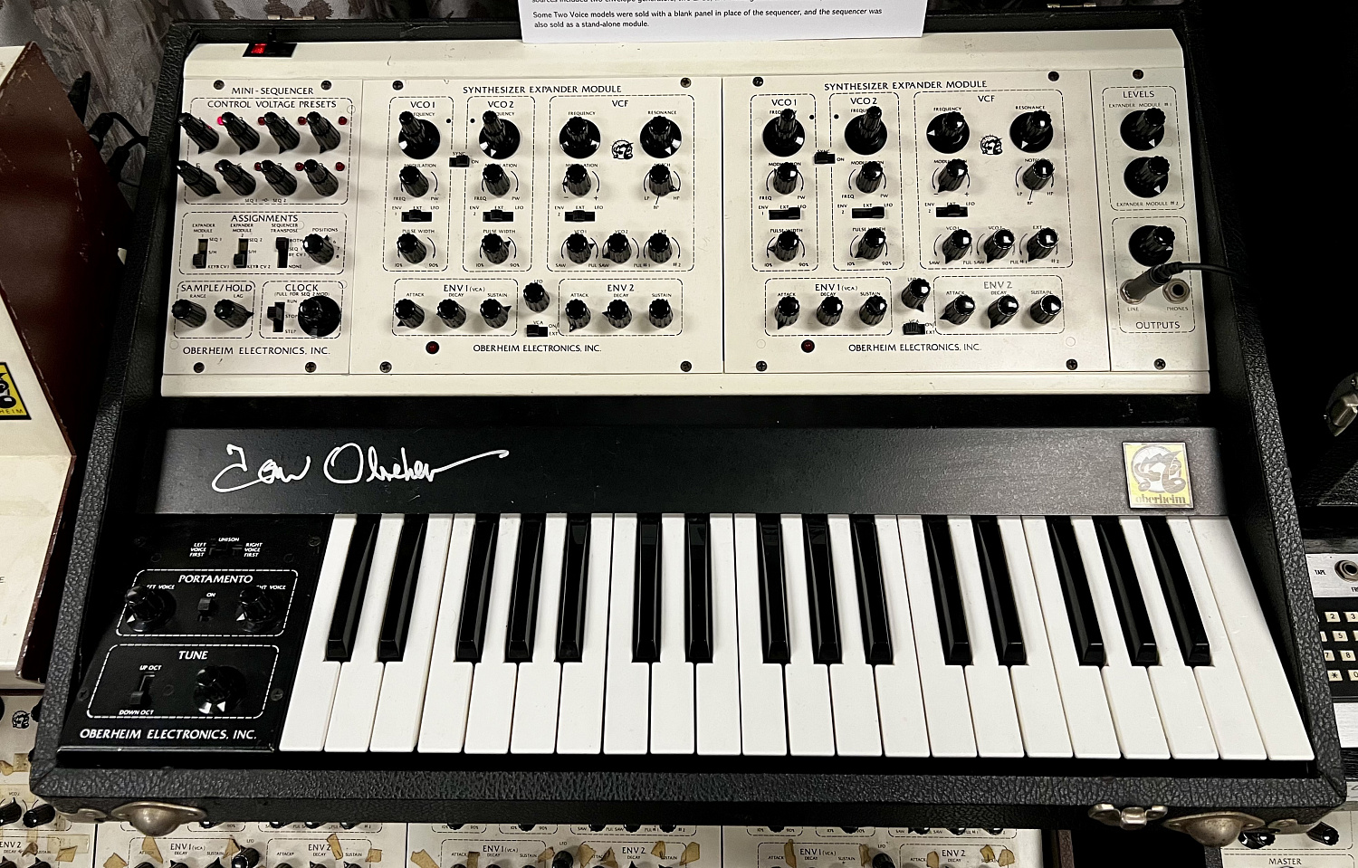 Behringer представили новый клон. На этот раз – Oberheim Two Voice