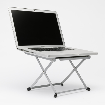 Magma Laptop-Stand Riser incl. Pouch silver по цене 2 600 руб.