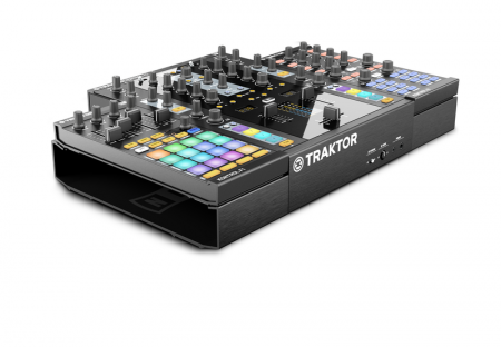 Native Instruments Traktor Kontrol Stand по цене 4 210 ₽