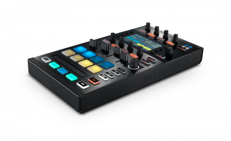 Native Instruments Traktor Kontrol D2 по цене 28 380 руб.