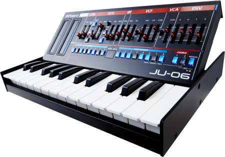 Roland JU-06 по цене 27 990 руб.