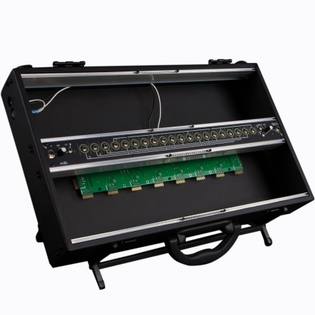 Make Noise 7U CV Bus Case по цене 94 380 ₽