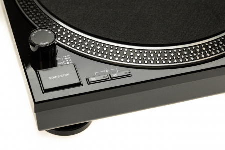Audio-Technica AT-LP120USBНС Black по цене 26 901.00 руб.