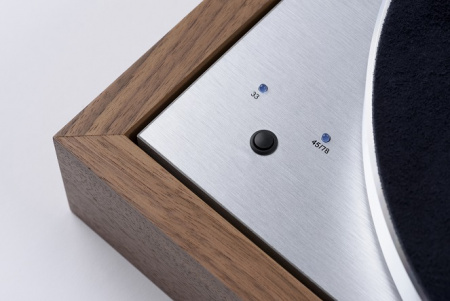 Pro-Ject The Classic Evo Walnut по цене 215 627.50 ₽