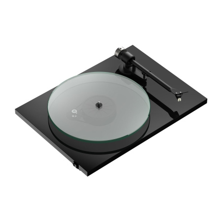 Pro-Ject Т2 W High Gloss Black по цене 158 097.48 ₽