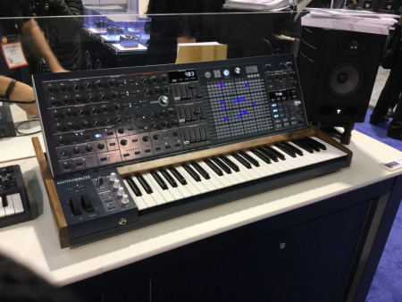 Arturia MatrixBrute по цене 395 270 ₽