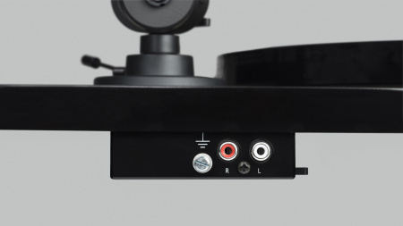 Pro-Ject Е1 Phono ОМ 5е Black по цене 43 000 ₽