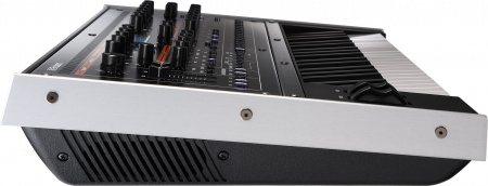 Roland Jupiter-Xm по цене 218 700 ₽