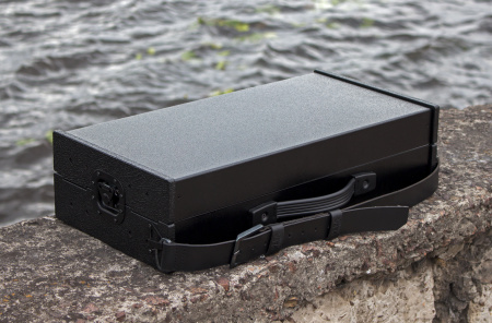 Erica Synths 2 x 104HP Aluminium Travel Case with Integrated PSU (EU Plug) по цене 53 350 ₽